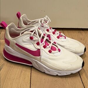Women's Nike air max270 react, 9.5
